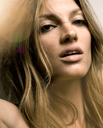 Vanessa Breuer - ©mansumarni